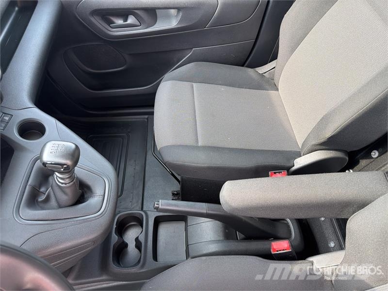 Toyota Proace 1.5D Cargo Van Panel vans