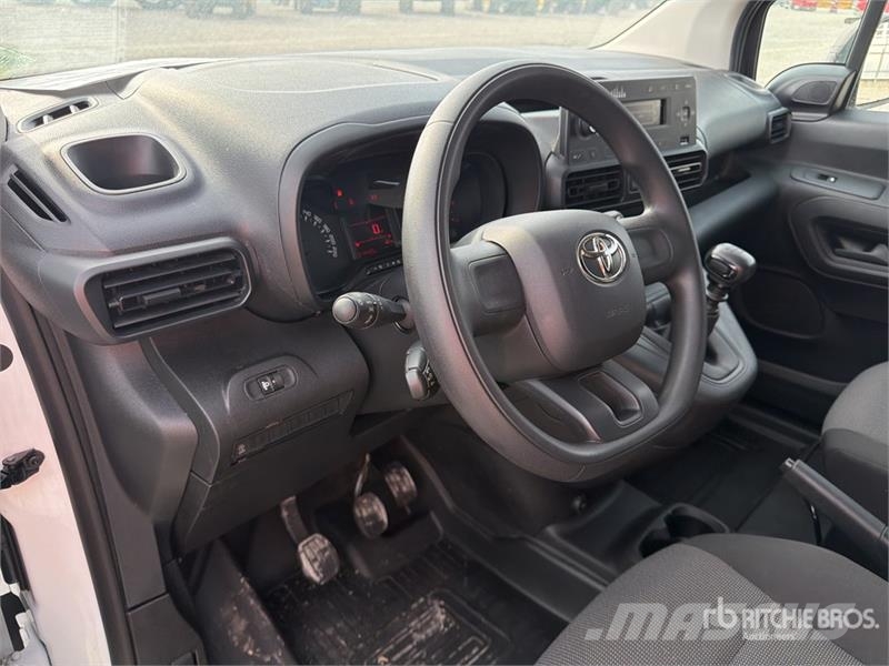 Toyota Proace 1.5D Cargo Van Panel vans