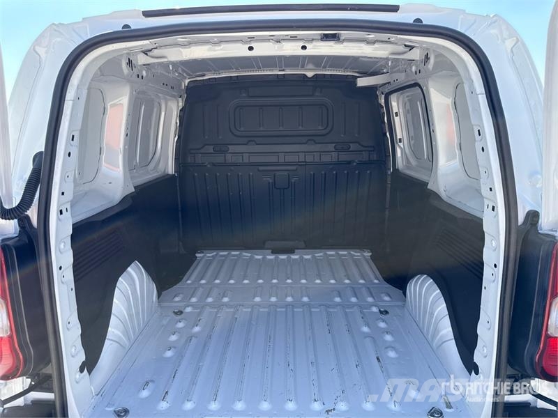 Toyota Proace CITY 1.5D 100CV S&S MT L2 S ACTIVE Van Truc Box body trucks