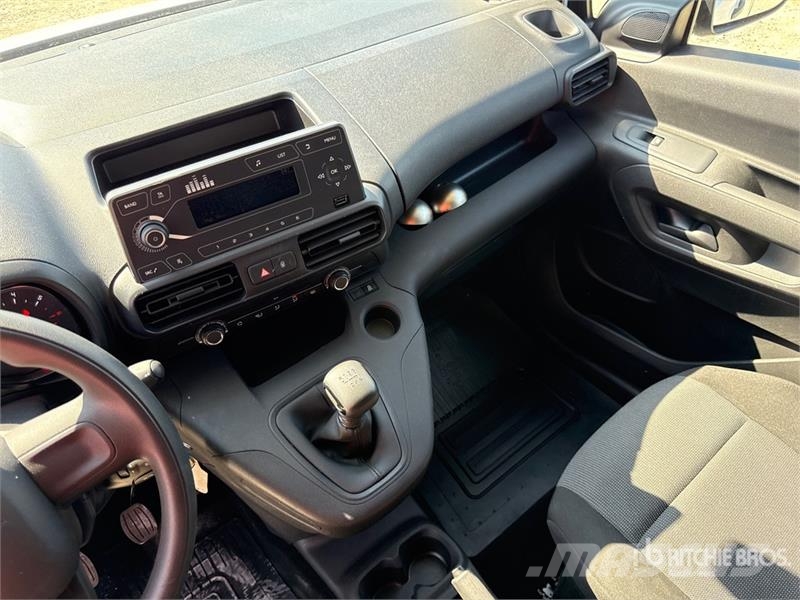 Toyota Proace CITY 1.5D 100CV S&S MT L2 S ACTIVE Van Truc Box body trucks