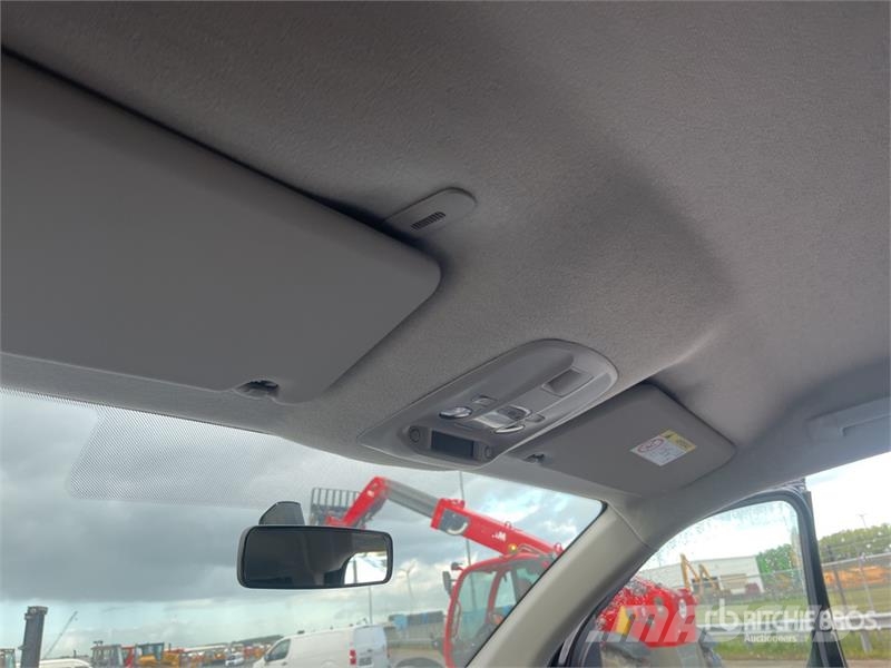 Toyota Proace Verso 2.0 4x2 9-Seat Mini minibus 9-seater Mini autobusi