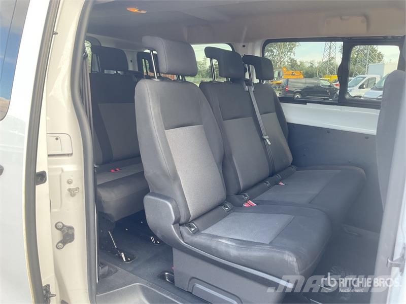 Toyota Proace Verso 2.0 9 Passenger Van Panel vans