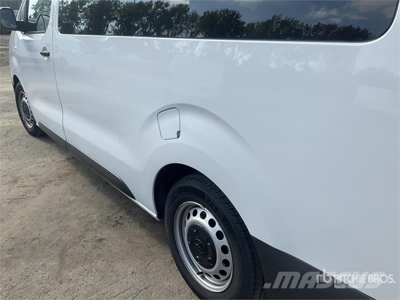 Toyota Proace Verso 2.0 9 Passenger Van Panel vans