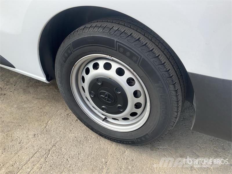 Toyota Proace Verso 2.0 9 Passenger Van Panel vans