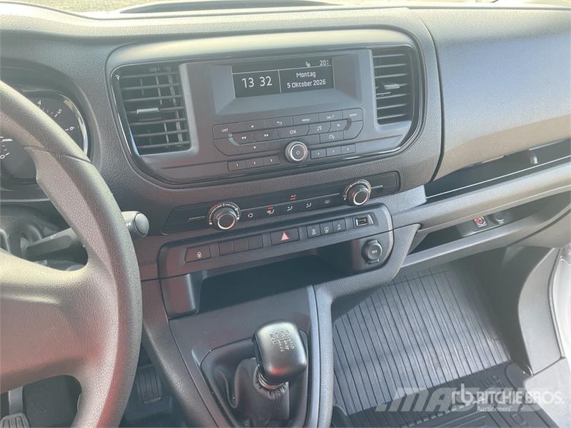 Toyota Proace Verso 2.0 9 Passenger Van Panel vans