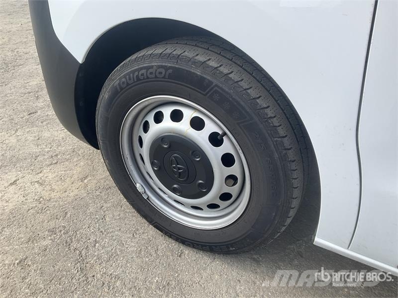Toyota Proace Verso 2.0 9 Passenger Van Panel vans