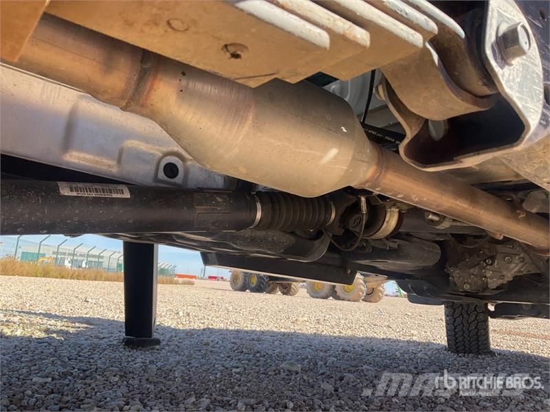 Toyota socage A314 on  Toyota Hilux 4x2 Bucket Truck Εναέριες πλατφόρμες τοποθετημένες σε φορτηγό