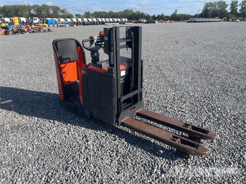 Toyota SPE200CN Electric Stacker Samopogonski ručni viljuškari