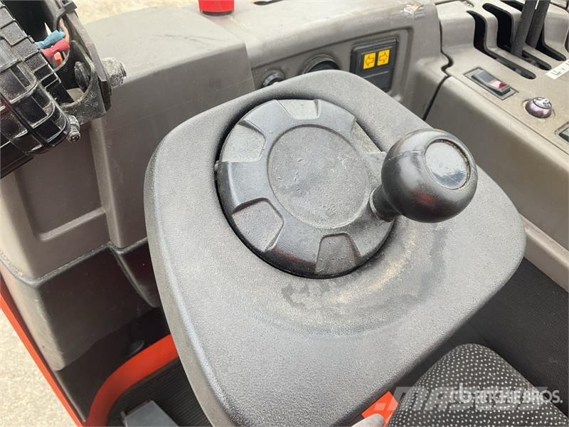 Toyota SRE135L Electric Stacker Samopogonski ručni viljuškari