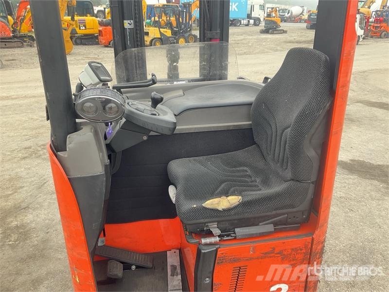 Toyota SRE135L Electric Stacker Samopogonski ručni viljuškari