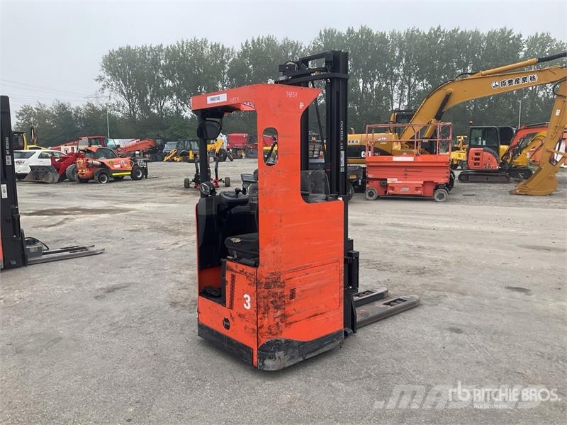 Toyota SRE135L Electric Stacker Samopogonski ručni viljuškari