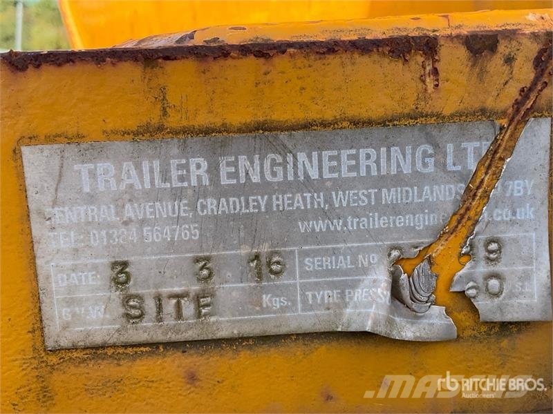 Trailer Engineering 2140 L Trailer Mounted Plastic Diesel Fuel Tank Polttoaine- ja lisäainesäiliöt