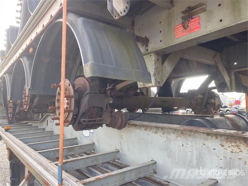 Trailor Tri/A Quantity of (4) Flatbed Trailer Vlakke laadvloer