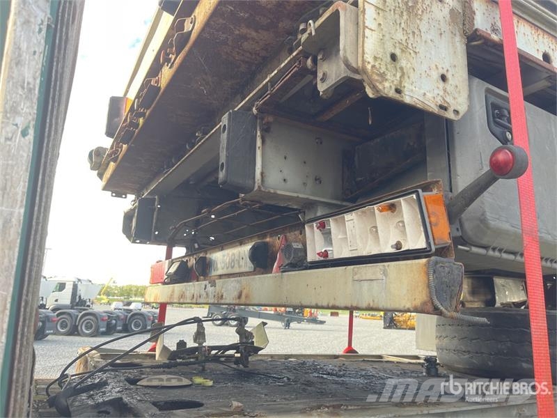 Trailor Tri/A Quantity of (4) Flatbed Trailer Vlakke laadvloer