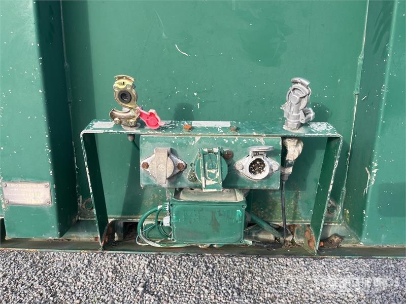 Trailor Tri/A Quantity of (4) Flatbed Trailer Vlakke laadvloer