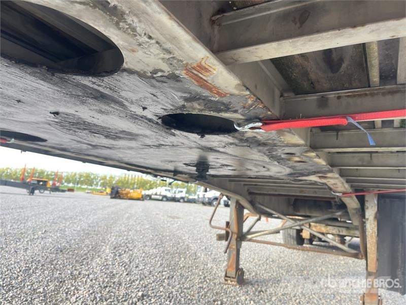 Trailor Tri/A Quantity of (4) Flatbed Trailer Vlakke laadvloer