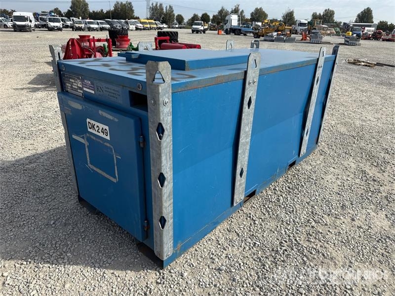 Trans Master 2000 L Fuel Tank صهاريج الوقود والصهاريج الإضافية