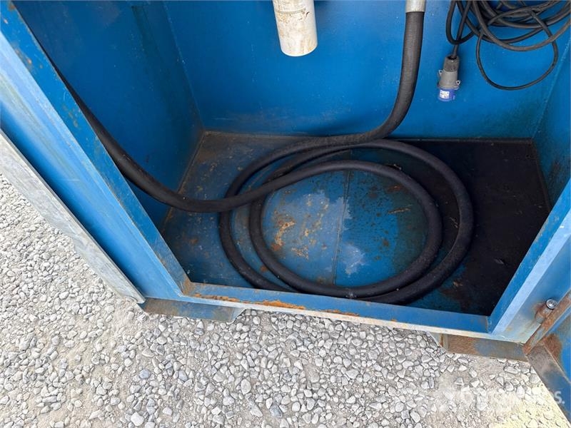 Trans Master 2000 L Fuel Tank صهاريج الوقود والصهاريج الإضافية