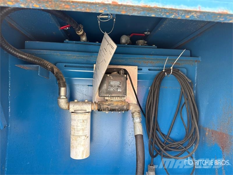Trans Master 2000 L Fuel Tank صهاريج الوقود والصهاريج الإضافية