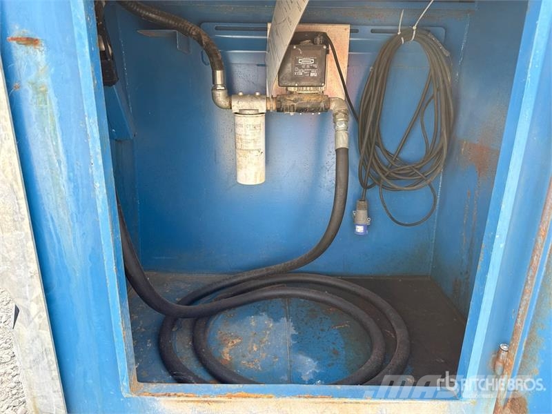 Trans Master 2000 L Fuel Tank صهاريج الوقود والصهاريج الإضافية