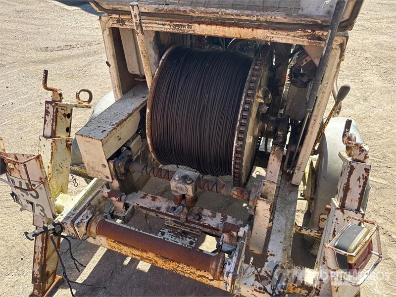  Treuil 1 Essieu S/A Winch 吊車起重機、絞車吊貨機和物料升降機