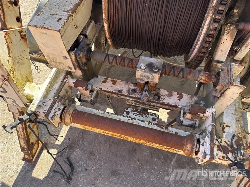  Treuil 1 Essieu S/A Winch 吊車起重機、絞車吊貨機和物料升降機