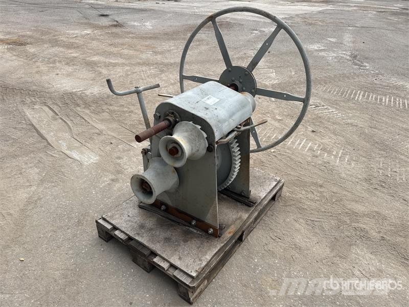 Treuil De Brelage Lashing Winch Csörlők, emelőberendezések és anyagmozgató liftek