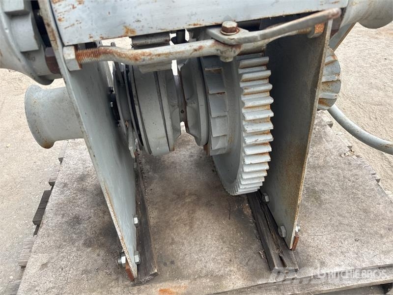 Treuil De Brelage Lashing Winch Csörlők, emelőberendezések és anyagmozgató liftek