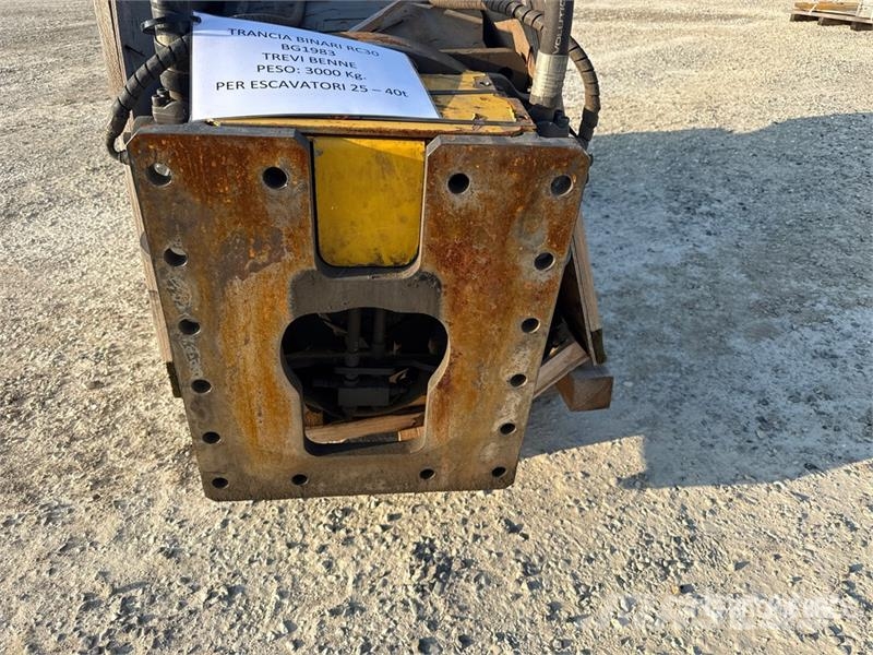 Trevi Benne RC 30 Rail Demolition Shear Asfaltti- ja betonileikkurit