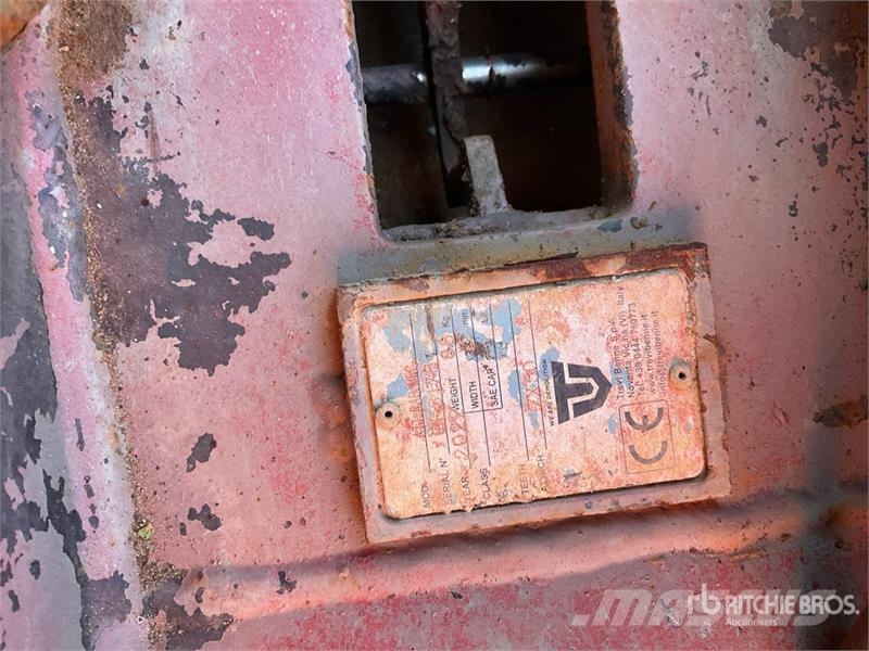 Trevibenne Q/C Qte De Godets Qty Of Excavator Bucket Bakken