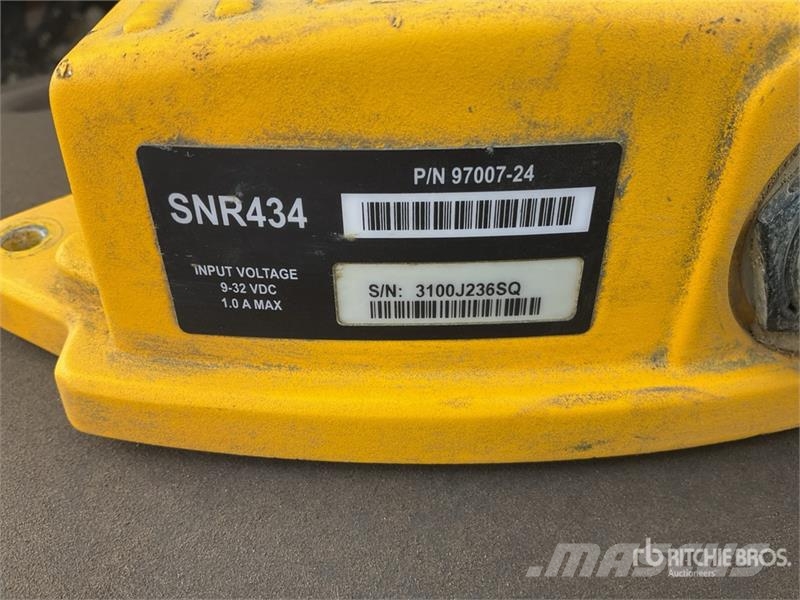Trimble SNR434 Modem Műszerek, mérő és automatizáló berendezések