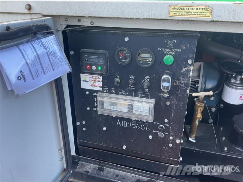 Trime X-Hybrid 3.5 kVA Light Tower Valopylväät