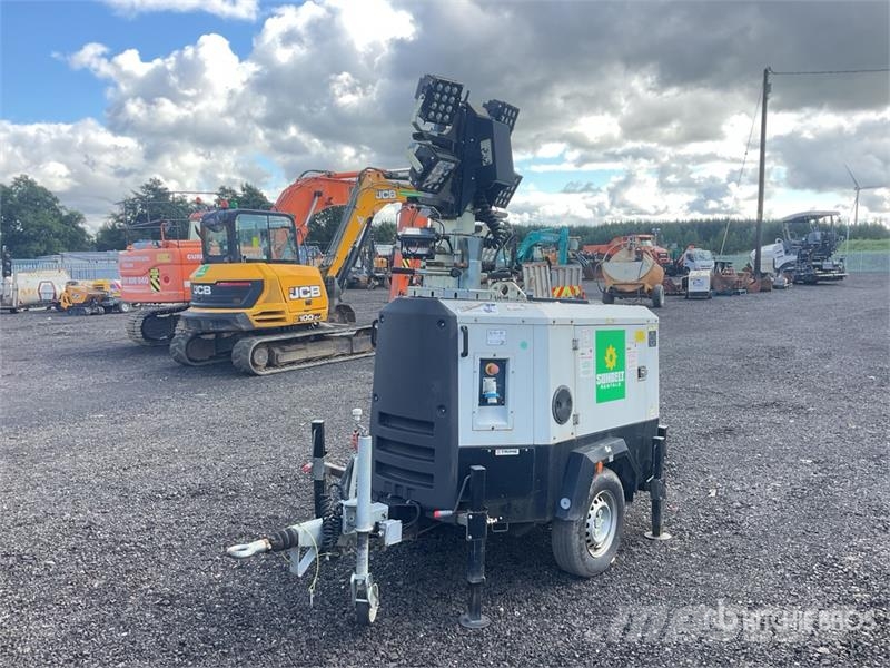 Trime X-Hybrid 3.5 kVA Light Tower Valopylväät