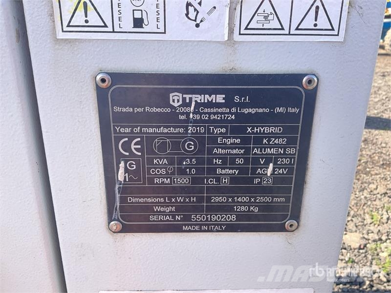 Trime X-Hybrid 3.5 kVA Light Tower Valopylväät