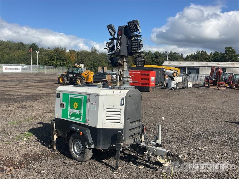 Trime X-Hybrid 3.5 kVA Light Tower Valopylväät
