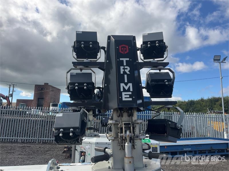 Trime X-Hybrid 3.5 kVA Light Tower Valopylväät