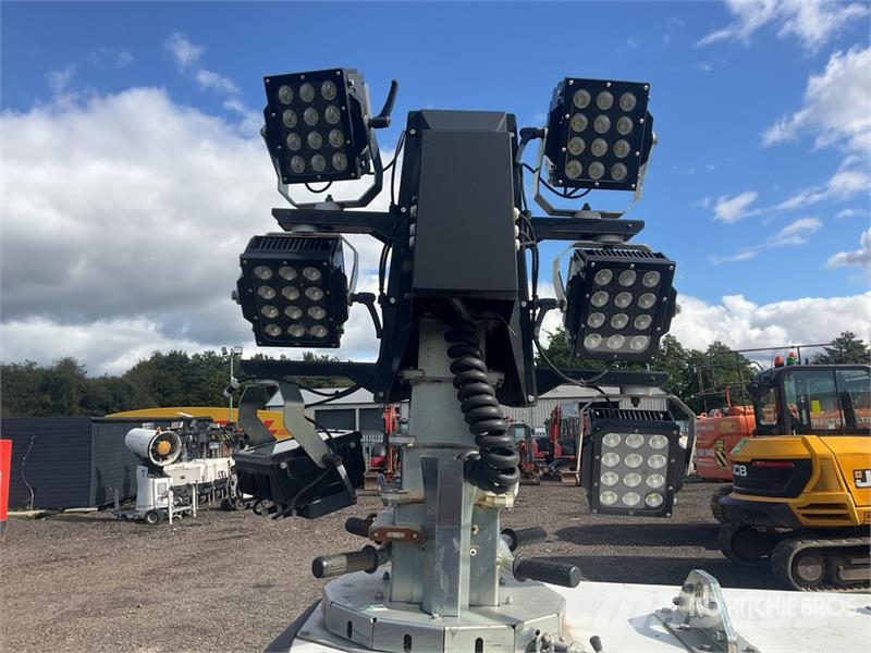 Trime X-Hybrid 3.5 kVA Light Tower Valopylväät