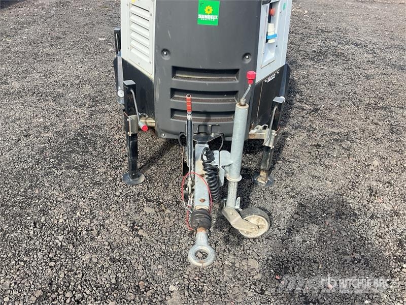 Trime X-Hybrid 3.5 kVA Light Tower Valopylväät