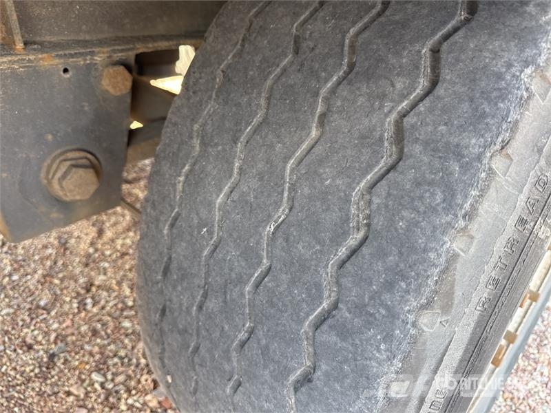 Trouillet SRD338G Tri/A Semi-Remorque Fourgon 3 Essieux Van Причепи-фургони