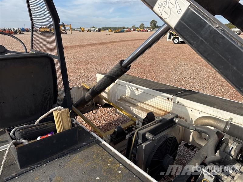 Tug T660 Tapis A Bagages Autotractes Belt Loader L Lantbruk - Övrigt