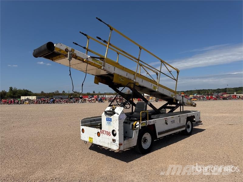 Tug T660 Tapis A Bagages Autotractes Belt Loader L Lantbruk - Övrigt