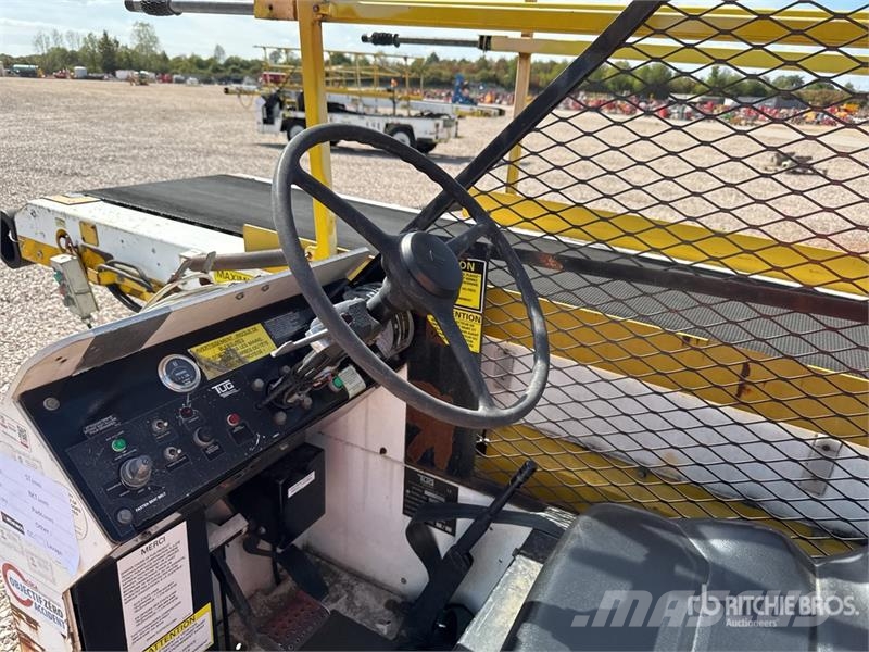  Tug T660 Tapis A Bagages Autotractes Belt Loader L Lantbruk - Övrigt