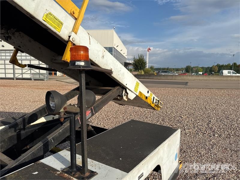 Tug T660 Tapis A Bagages Autotractes Belt Loader L Lantbruk - Övrigt
