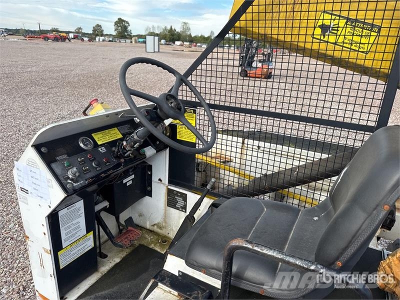 Tug T660 Tapis A Bagages Autotractes Belt Loader L Lantbruk - Övrigt