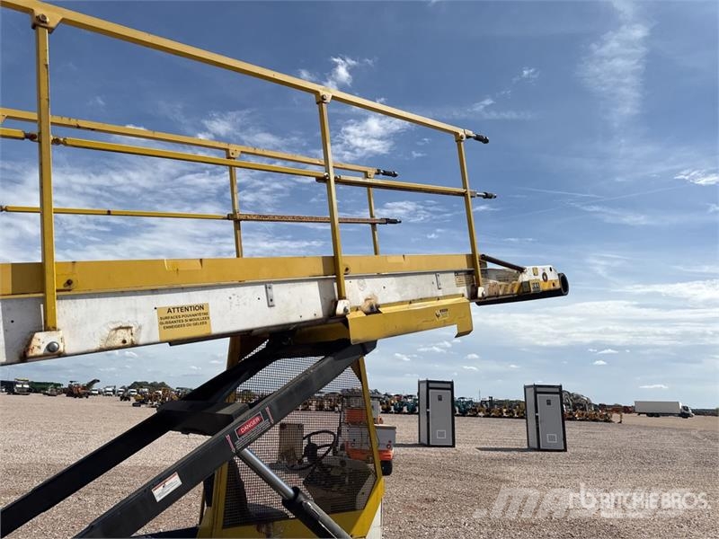  Tug T660 Tapis A Bagages Autotractes Belt Loader L Lantbruk - Övrigt