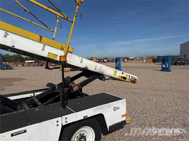Tug T660 Tapis A Bagages Autotractes Belt Loader D Lantbruk - Övrigt