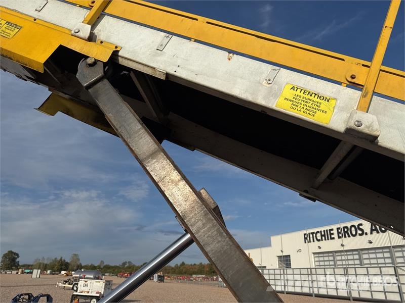 Tug T660 Tapis A Bagages Autotractes Belt Loader L Lantbruk - Övrigt