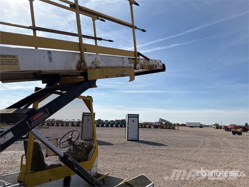  Tug T660 Tapis A Bagages Autotractes Belt Loader L Lantbruk - Övrigt