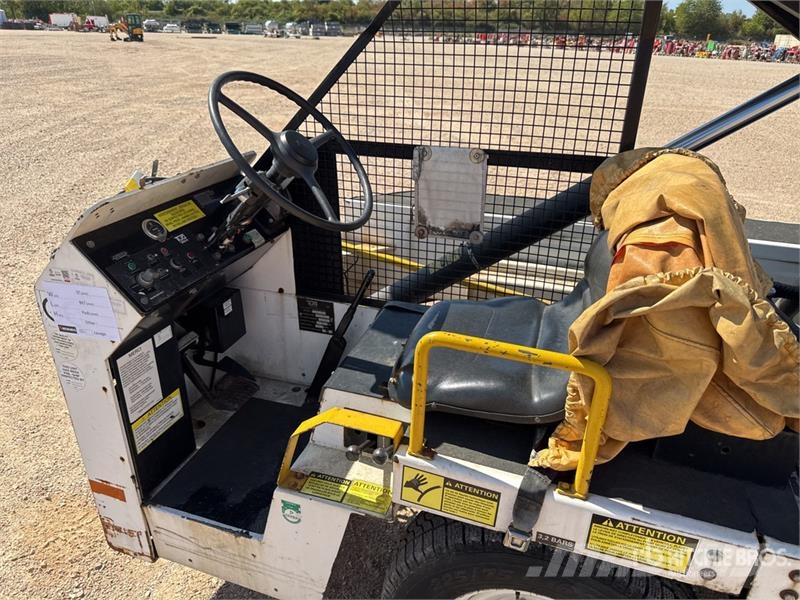 Tug T660 Tapis A Bagages Autotractes Belt Loader L Lantbruk - Övrigt