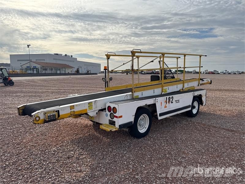 Tug T660 Tapis A Bagages Autotractes Belt Loader L Lantbruk - Övrigt